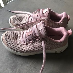 Girl Under Armour